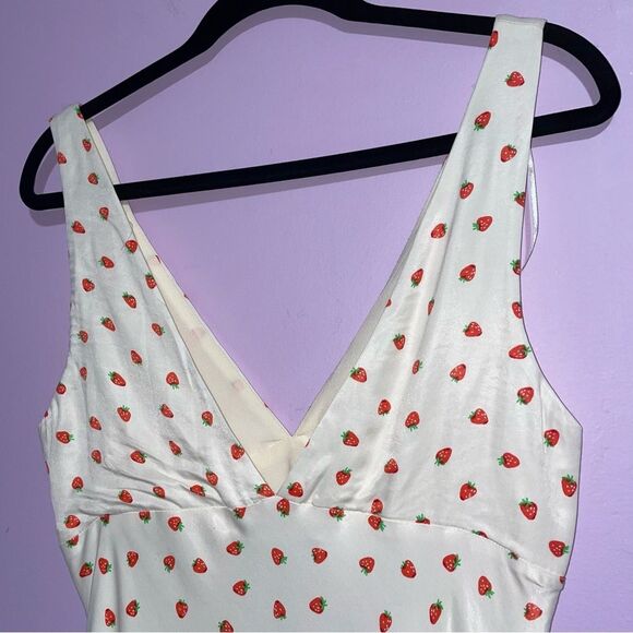 NEW Zara Strawberry Print Mini Dress Women Size L Satin Babydoll Soft Girl Flirt - Picture 9 of 11